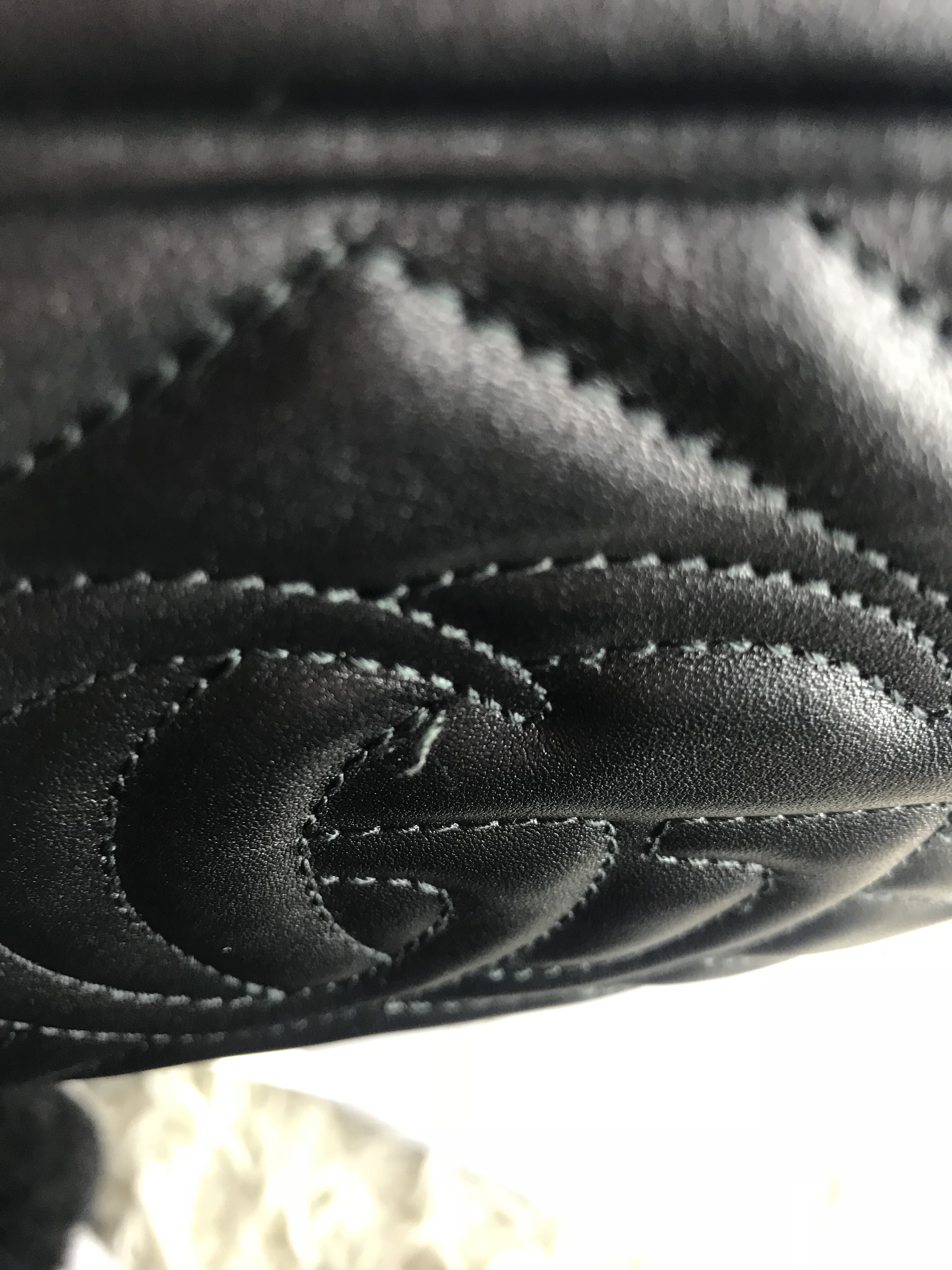 Gucci Marmont loose thread and wear