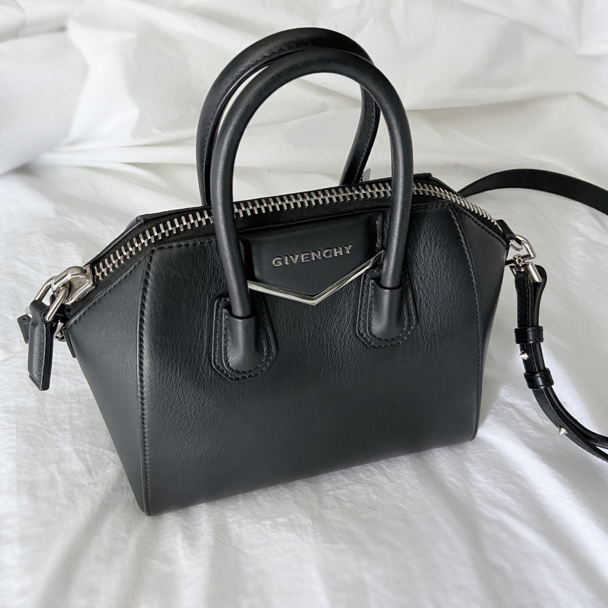 Bag Review: Givenchy Mini Antigona&nbsp;Bag